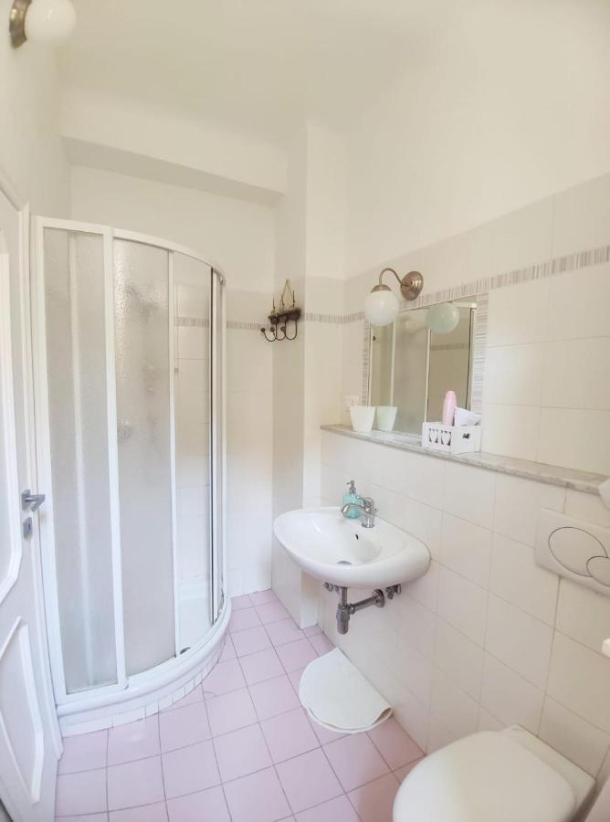 Chez Tamara With Private Parking And Air Conditioned Monterosso al Mare Exterior photo